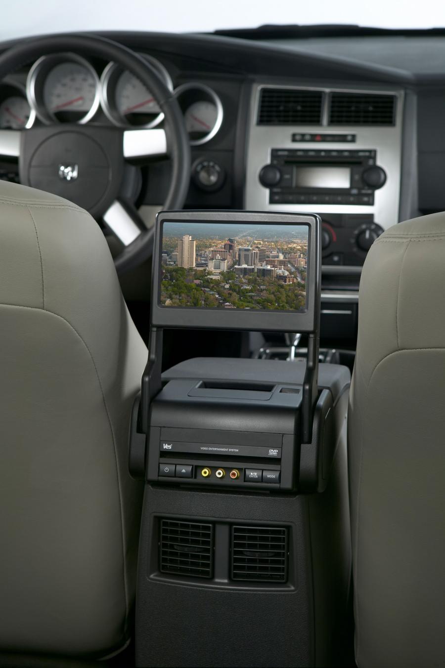  Dodge Magnum 2005 года  (фото 2 из 18)